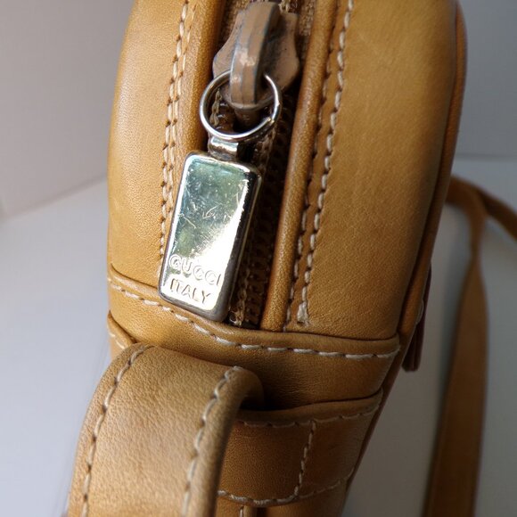 Authentic Gucci Shoulder Bag Vintage Leather Monogram Canvas Signature Purse - Picture 9 of 14